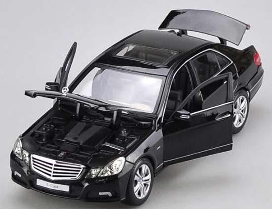1:18 Scale Black Maisto Diecast Mercedes-Benz E300L Model [NB1T805