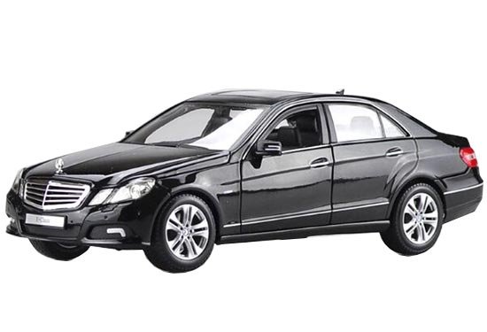 1:18 Scale Black Maisto Diecast Mercedes-Benz E300L Model [NB1T805