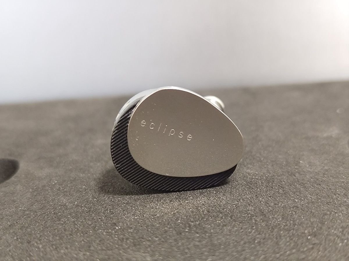 Melodic Artification eclipse 中古 チタン イヤホン liquid links 4