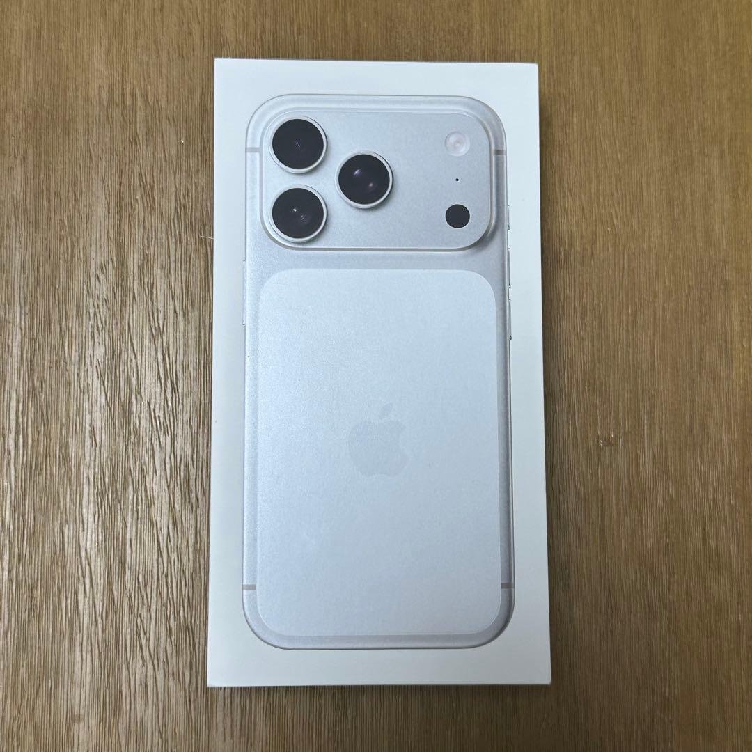 Apple iPhone 17 Pro 512GB シルバー - メルカリ