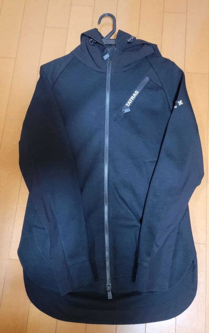 TATRAS 【タトラス】ブラック ジャケット　ジップアップパーカー　春秋 TATRAS（タトラス） FELDA フェルダ メンズ ジップアップパーカー 国内
